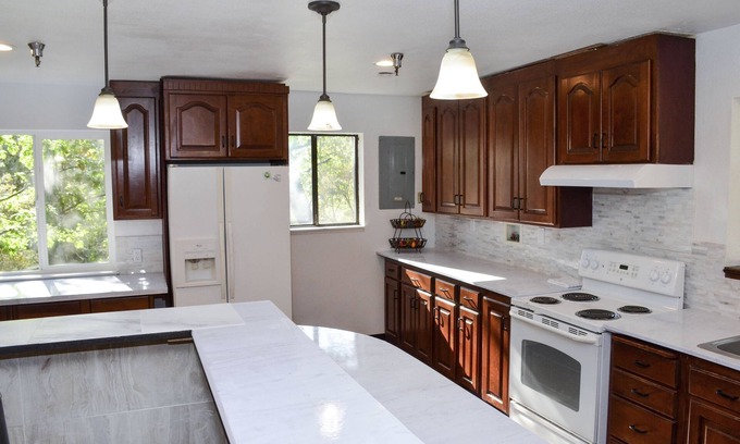 Foresthill House | Forest Cottage Group Retreat: Pet-Friendly & Spa Amenities
