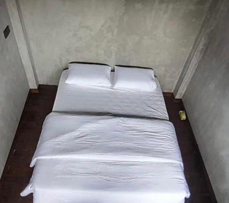 Nuwara Eliya Hotel | Cozy Forest Edge Cabin for Your Pattipola Retreat