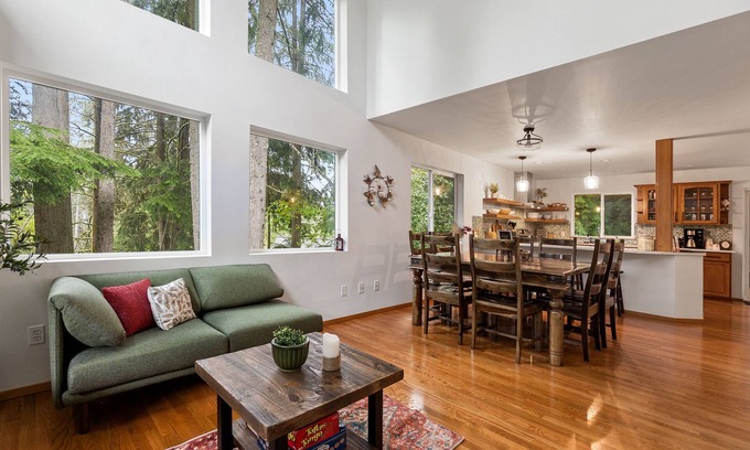 Sudden Valley Cabin | Forest Haven: Experience Ultimate Relaxation and Comfort