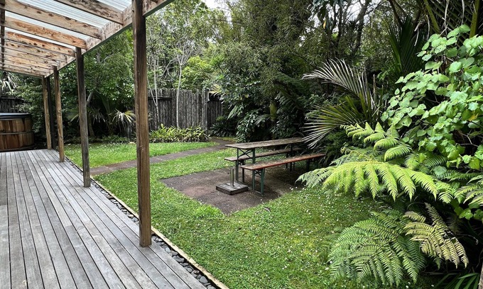 Coromandel House | Idyllic Forest Hideaway with Breakfast and Child-Friendly Amenities