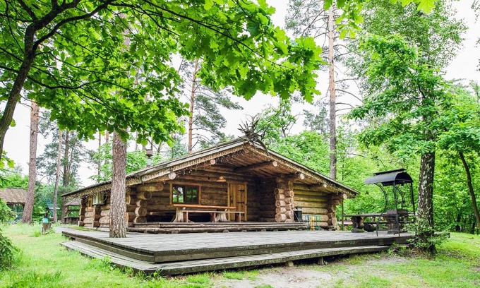 Klavdiyevo-Tarasove House | Cozy Forest Hut Stariy Prud: Perfect for Family Getaways