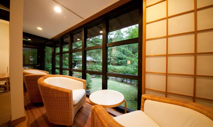 Yufu Hotel | Relaxing Escape at Forest Inn Born with Spa & Hot Tub