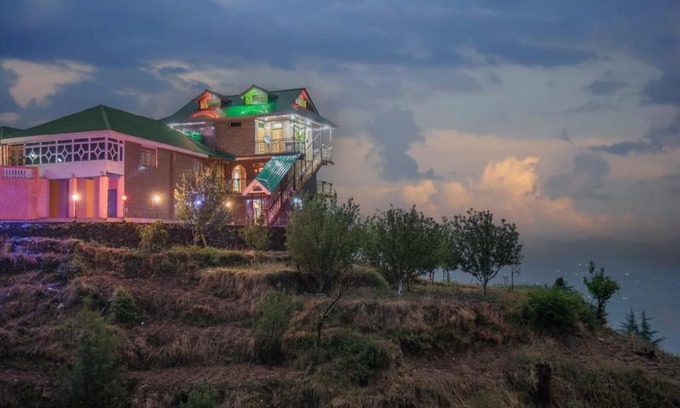 Theog House | Pet-Friendly Forest Nest: Guest Rated 10/10 Getaway
