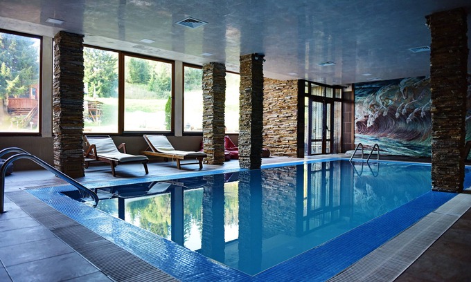 Pamporovo Hotel | Relax at Forest Nook: Family-Friendly Amenities Await
