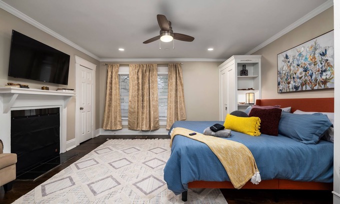 Forest Park Apartment | Forest Park Gem: Exceptional Stay Near Attractions & Fun