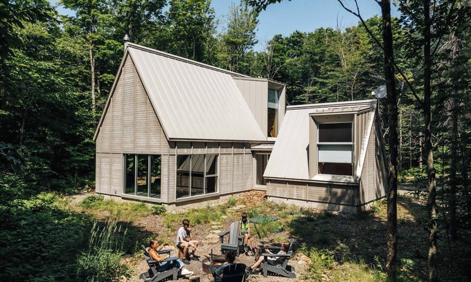 Chertsey Ski Chalet | Reconnect with Nature at Le Bois et Lumière Retreat