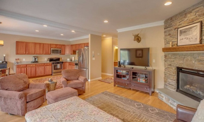 Lincoln House | Inviting Forest Ridge at Loon - Condo with Pool & Spa