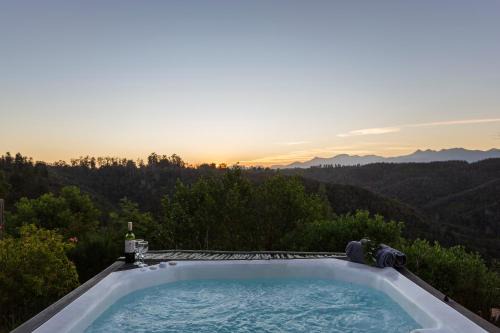 Knysna Resort | Scenic Forest Valley Cottages with Ocean View & Hot Tub