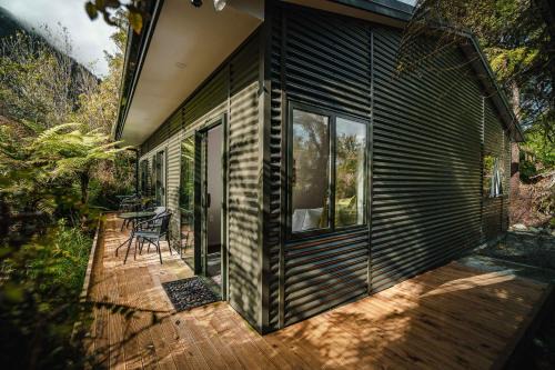 Franz Josef Glacier Apartment | Explore Forest View Franz Josef: 4-Star Family Retreat