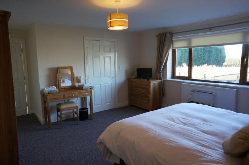 Newburgh House | Family-Friendly Forest View Holiday Park: 4-Star Escape