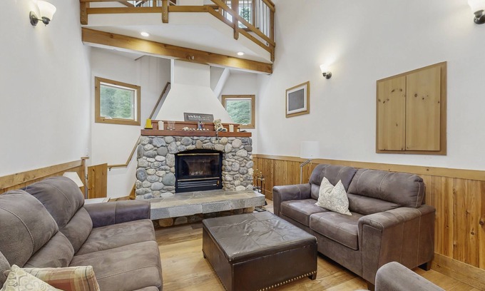 Serene Lakes House | Cozy Forest-View Retreat with Deck and Pet-Friendly Options