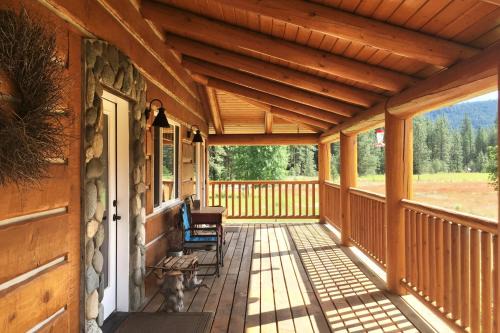 Leavenworth House | Forestside Lodge: Family & Pet-Friendly Retreat Awaits