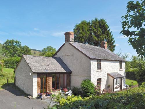New Radnor House | Pet-Friendly Retreat at Forget Me Not Cottage - 4 Stars