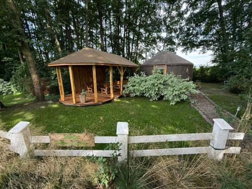 Bydgoszcz Other | Top-Rated FORGLAMP: Family-Friendly with Hot Tub Access