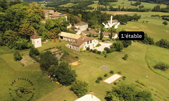 Lendou-en-Quercy House | Discover a Unique Retreat in a Former Cowshed Estate