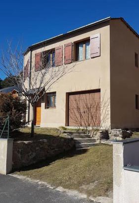 Formigueres Ski Chalet | Family-Friendly Formiguères Chalet with High Guest Ratings