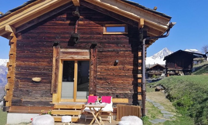Buerchen Ski Chalet | Forno One: Oceanfront Retreat with Pool & Hot Tub Access