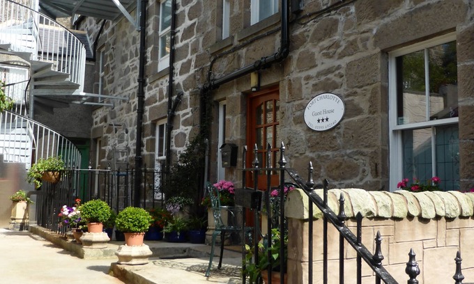 Lerwick Hotel | Top-Rated Fort Charlotte Guesthouse with Kitchen & Breakfast
