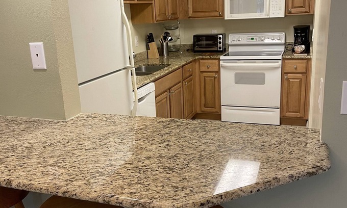 Tierra Verde Condo | Beachfront Retreat: Modern 1 Bedroom at Fort DeSoto