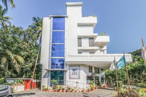 Chittilapilly Hotel | Family-Friendly Fort Gate Hotels & Resorts with Dining Options