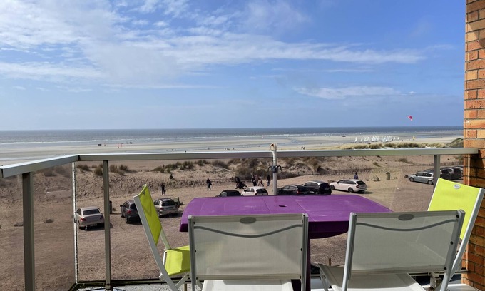 Fort-Mahon-Plage Apartment | Cozy Apartment in Fort-Mahon-Plage with Spa & Breakfast