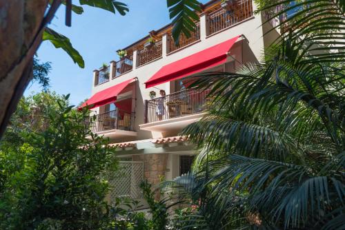 Forte Village Hotel | Elegant Forte Village Resort: Villa Del Parco & Spa Awaits