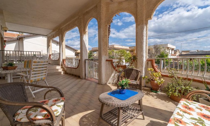 Agnone House | Discover Villa Azzurra: Pet & Child-Friendly Getaway