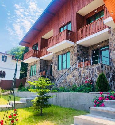 Bakuriani Villa | Family-Friendly Fortuna Cottage in Beautiful Bakuriani