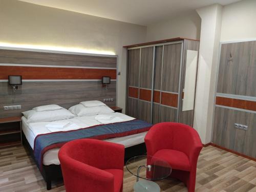 Miskolc-Tapolca Hotel | Oceanfront Fortuna Hotel: Spa & Hot Tub Bliss Awaits