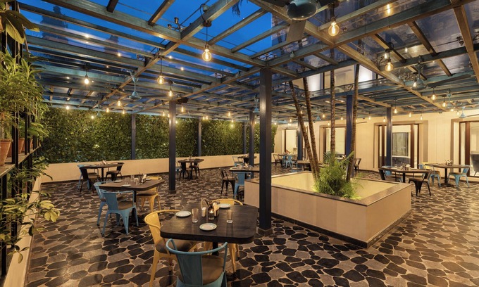 Manipal Hotel | Prime Stay at Fortune Valley View, Manipal with Pool & Dining