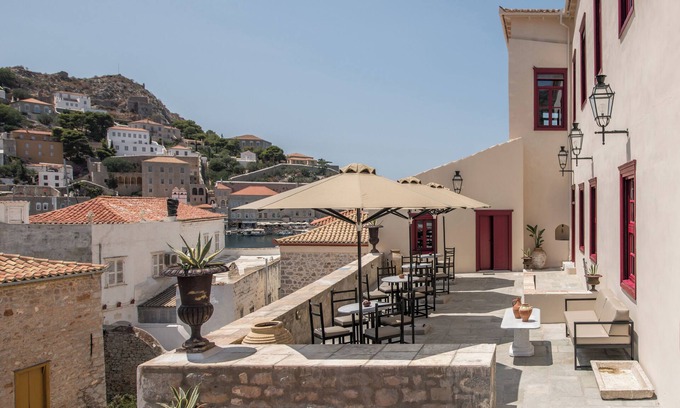 Hydra Hotel | Highly Rated FOS Hydra Residence with Family-Friendly Amenities