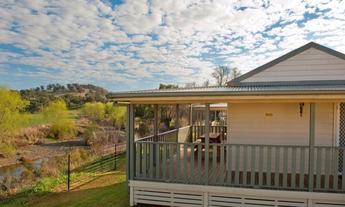 Nundle Apartment | Top-Rated Fossickers Tourist Park with Family Amenities