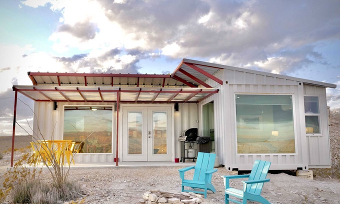Terlingua House | Modern Container Home at Fossil Knob Ridge - Family Friendly