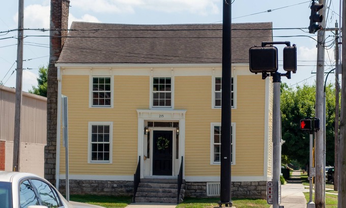 Bardstown House | Historic 3-Bedroom Downtown Retreat - Guest Rated 9.8