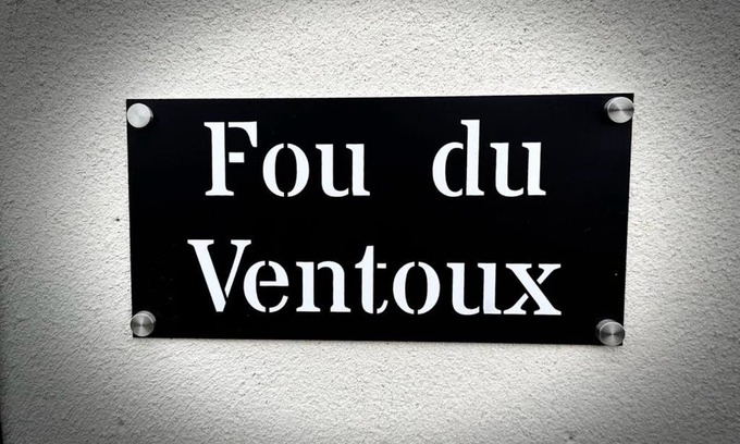 Malaucene Apartment | Discover FOU DU VENTOUX: Oceanfront Bliss Awaits