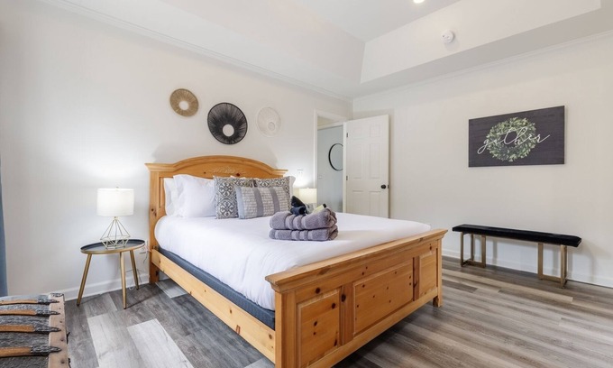 Fountain Inn House | Family-Friendly Escape at Fountain Inn Oasis with Breakfast