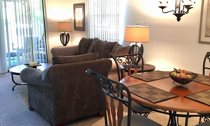 Fountain of the Sun Condo | Relax at Fountain of the Sun: Pool, Spa & Kitchenette