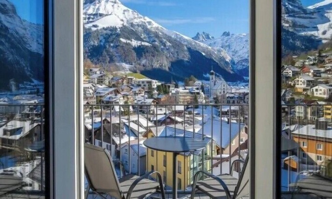 Engelberg Apartment | Four Bedroom Apartment With Mountain View