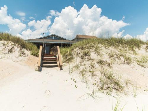 Topsail Beach House | Oceanfront Retreat at Four By The Shore - Perfect for Families