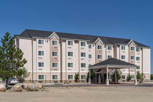 Aztec Hotel | Pet-Friendly Comfort Inn & Suites with Oceanfront Views