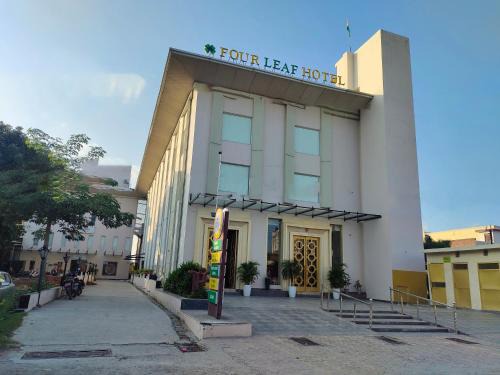 Budaun Hotel | Family-Friendly Four Leaf Hotel in Budaun - Perfect Stay!