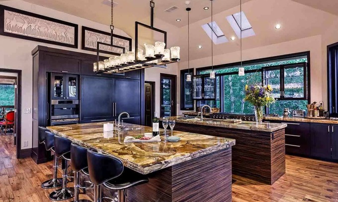 Starwood House | Starwood Estate: Mountain Views & Hot Tub Retreat Awaits