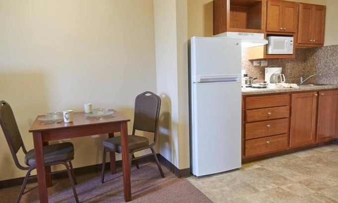 Pleasanton House | Four Pet-friendly Suites with Fully-equipped Kitchens & Free Parking!
