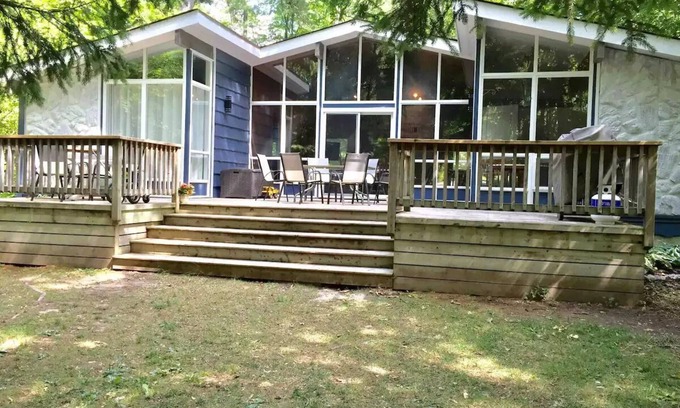 Grand Bend House | Top-Rated Four Pines Lake House with Ocean Views Await
