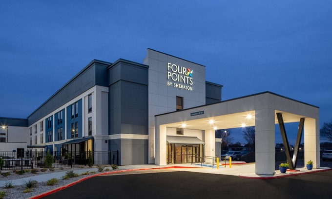 Alexandria Hotel | Discover Four Points by Sheraton Alexandria with Pool & Spa