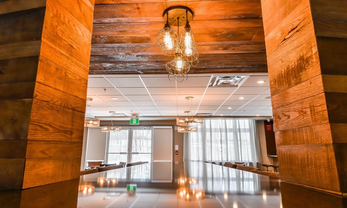 Barrie Hotel | Comfortable Stay at Four Points by Sheraton Barrie Hotel