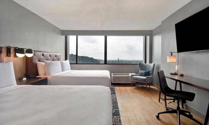 Newton Corner Hotel | Discover Four Points by Sheraton Boston Newton with Pool & Spa