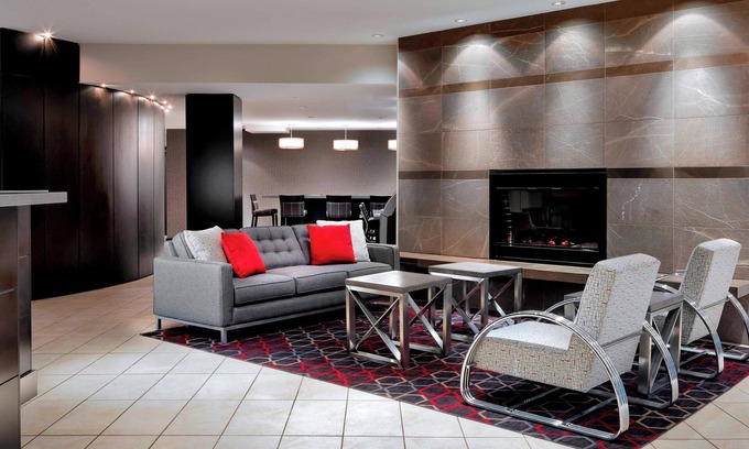 Mississauga Hotel | Comfortable Four Points by Sheraton Mississauga Meadowvale