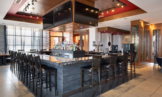 Nisku Hotel | Top-Rated Four Points by Sheraton Edmonton Airport Hotel