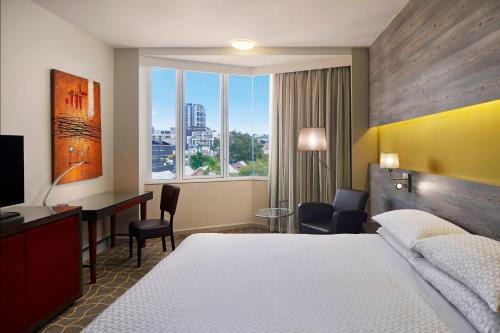 Perth Central Business District Hotel | Welcoming Four Points by Sheraton Perth: Family-Friendly Stay